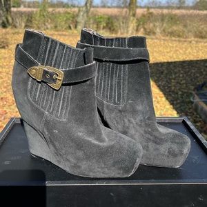 Betsey Johnson suede platform wedge bootie size 10